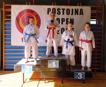Ula Požar 1. mesto v katah in borbah med malčicami